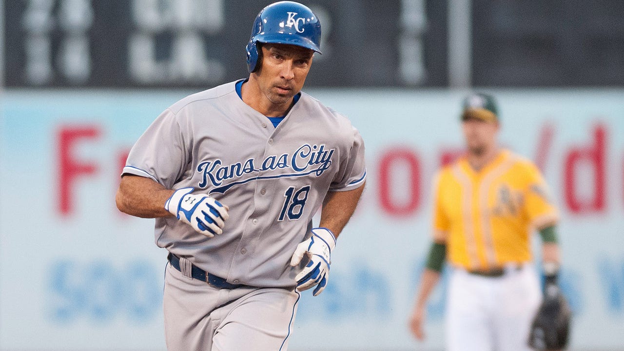 Raul Ibanez homers to carry Royals past A's 1-0